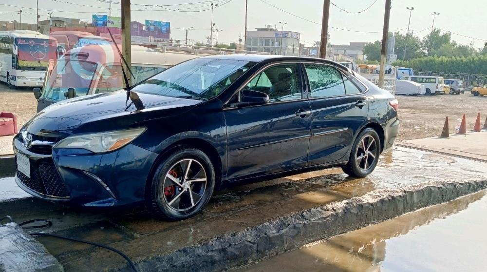 تۆیۆتا کامری